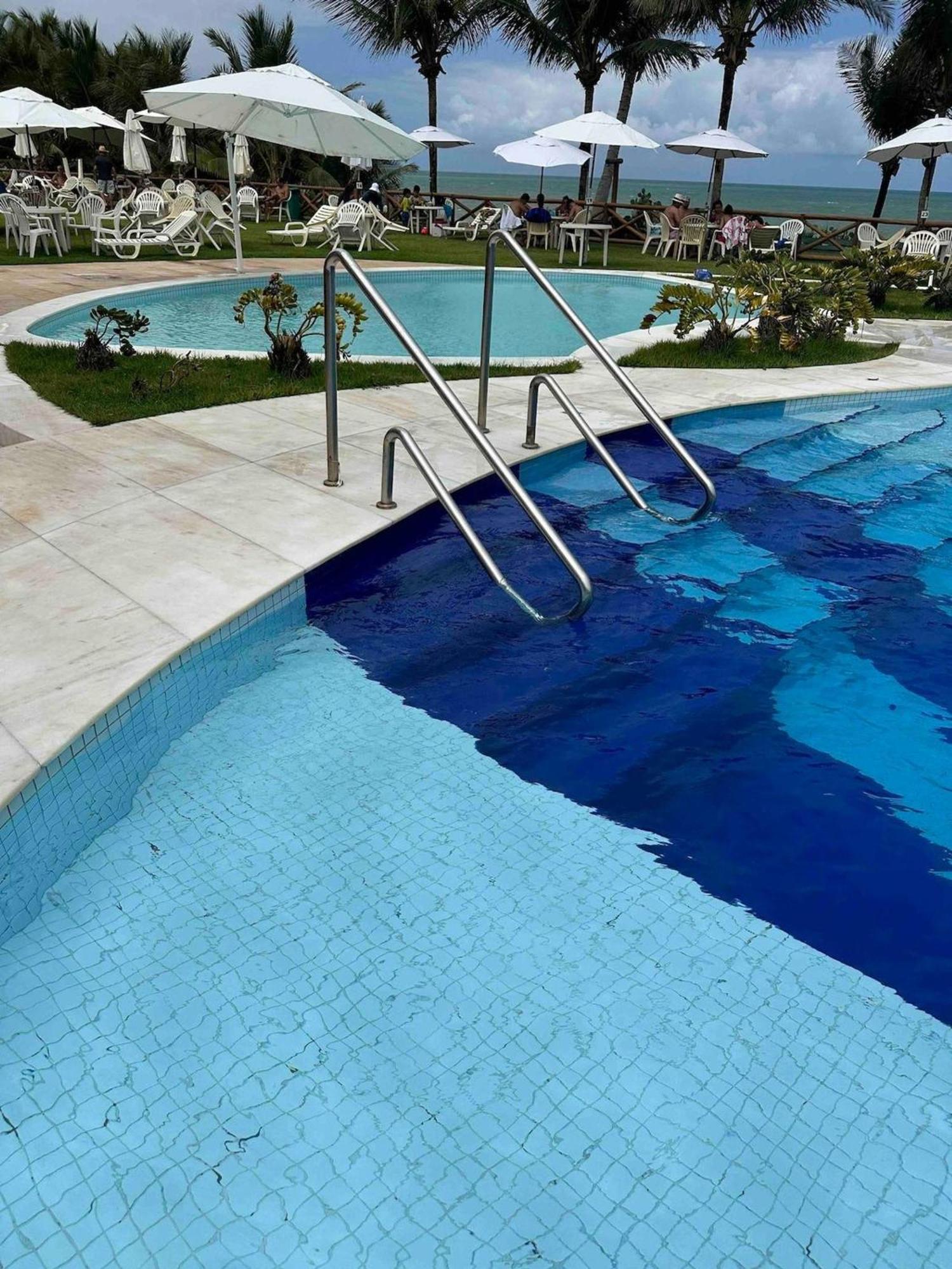 Flat Guarajuba 4 Quartos Terreo A Beira Mar - Pe Na Areia - Governanca Com Arrumadeira E Wi Fi Inclusos Camassari Exteriér fotografie