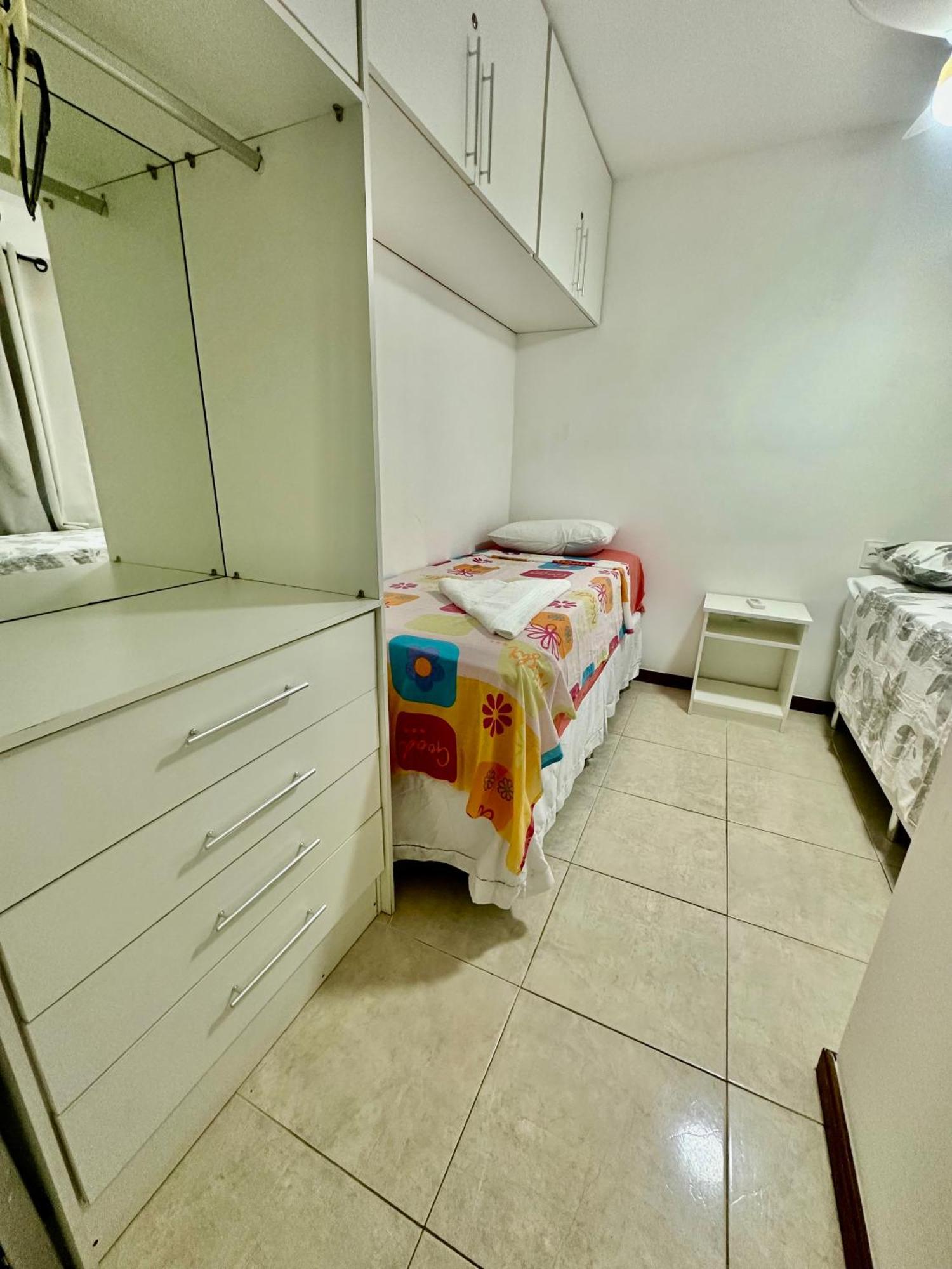 Flat Guarajuba 4 Quartos Terreo A Beira Mar - Pe Na Areia - Governanca Com Arrumadeira E Wi Fi Inclusos Camassari Exteriér fotografie