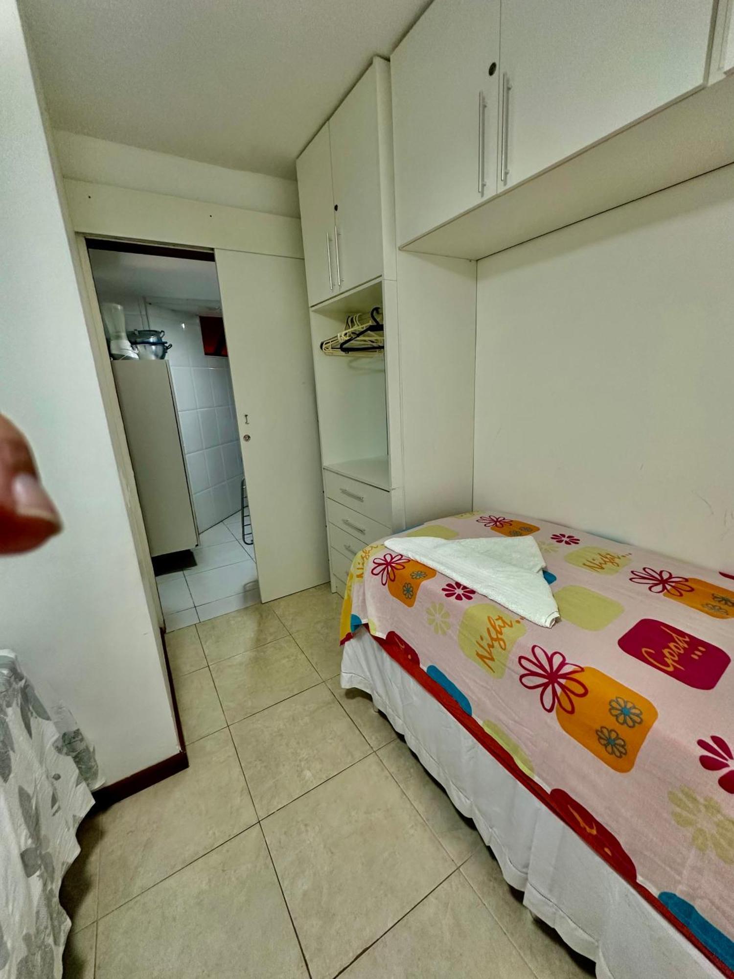 Flat Guarajuba 4 Quartos Terreo A Beira Mar - Pe Na Areia - Governanca Com Arrumadeira E Wi Fi Inclusos Camassari Exteriér fotografie