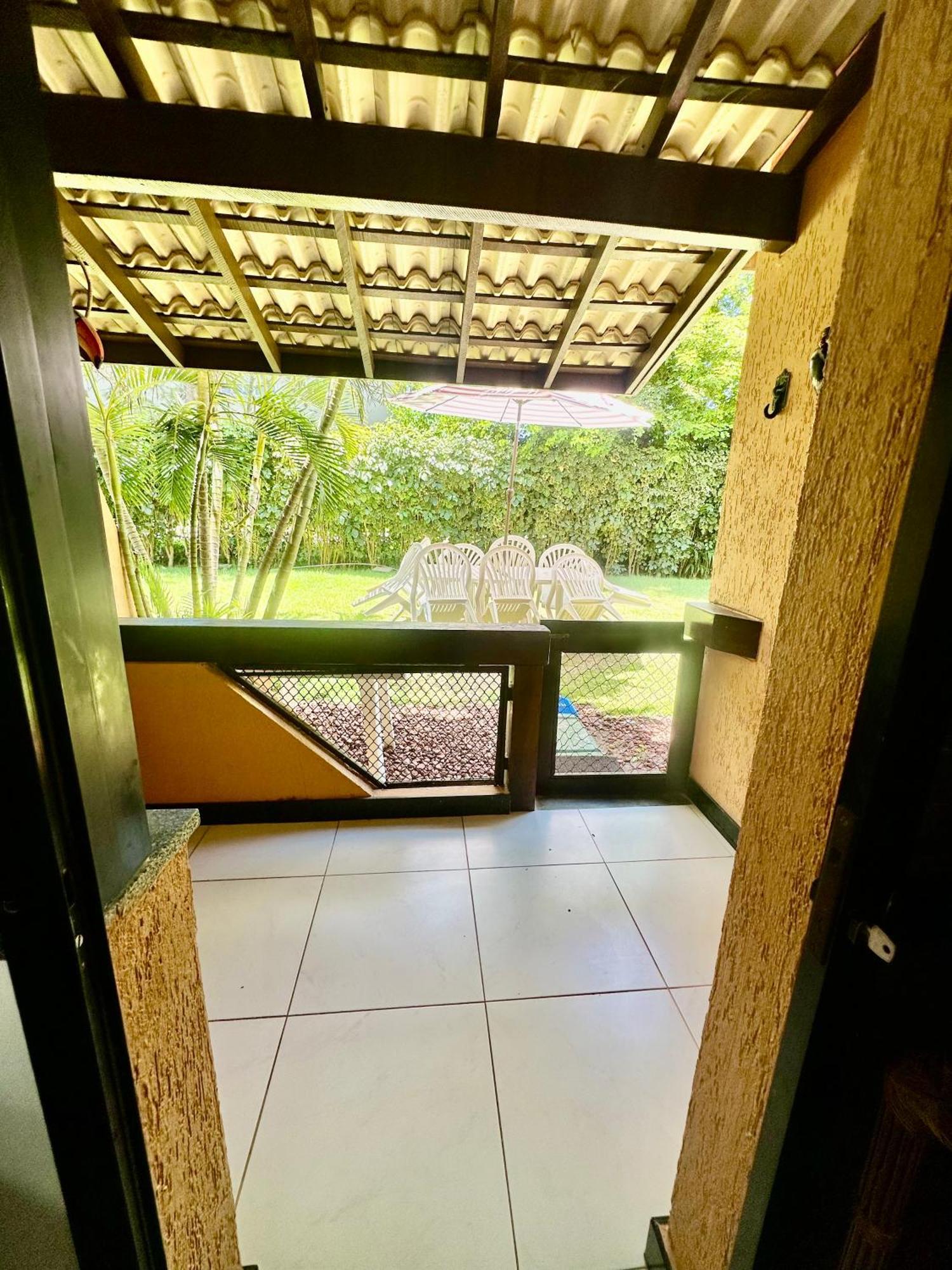 Flat Guarajuba 4 Quartos Terreo A Beira Mar - Pe Na Areia - Governanca Com Arrumadeira E Wi Fi Inclusos Camassari Exteriér fotografie